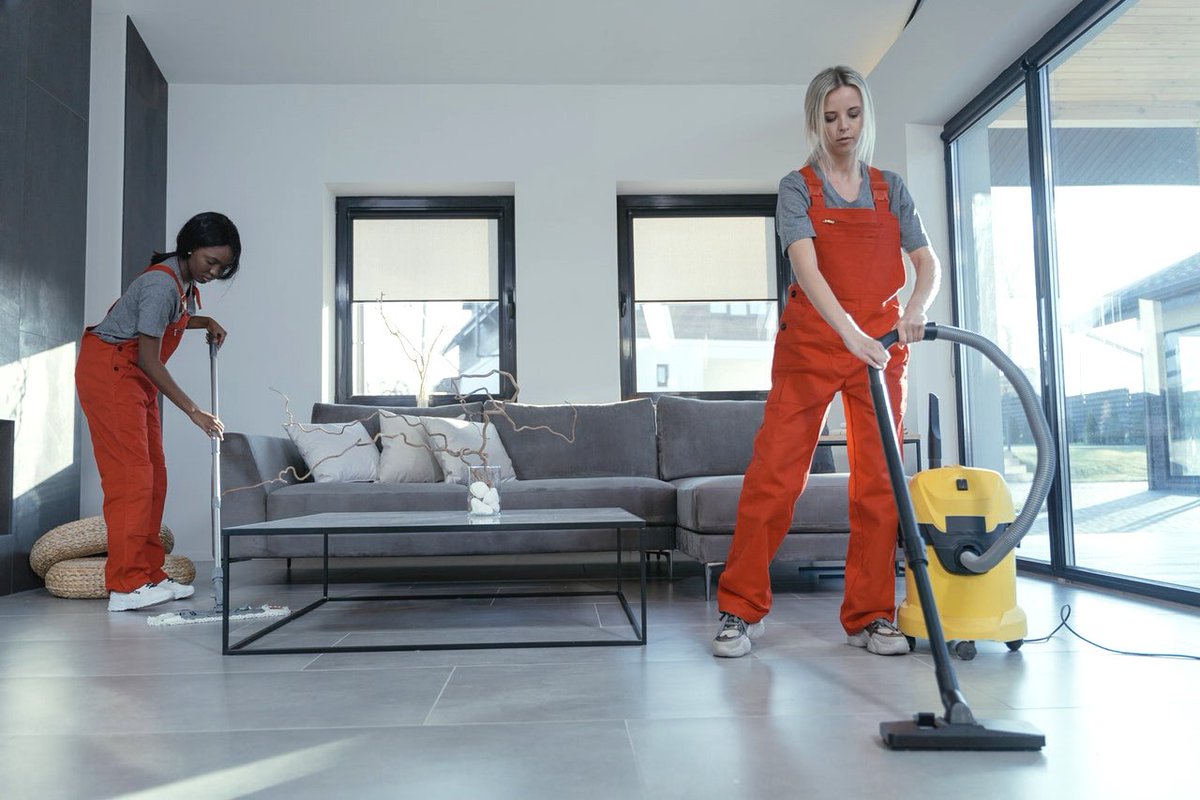 KatastropheMas_'s tweet photo. We are one of the best damage restoration companies in #Holbrook. We provide a wide range of services including water damage restoration, smoke and fire damage restoration, #mold remediation &amp; #remodeling.

We're serving 24*7 in Holbrook Long Island. https://t.co/bpXzH6lSfU https://t.co/0rb3UNeUVc