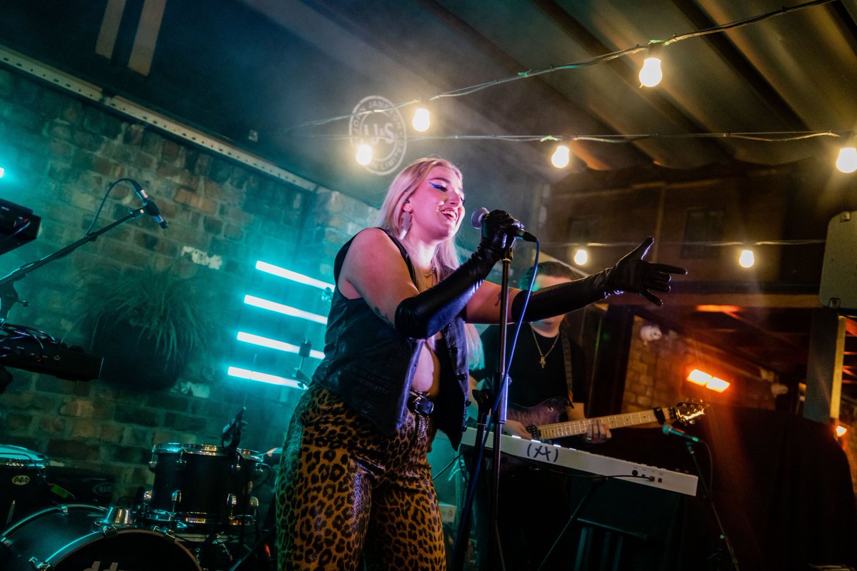 OutputBelfast's tweet photo. 📸 Here are some spicy shots from last night's showcases around Cathedral Quarter 🌶️✨

#OutputBelfast
#BelfastCityCouncil
@belfastcc https://t.co/l82nZ2j26j