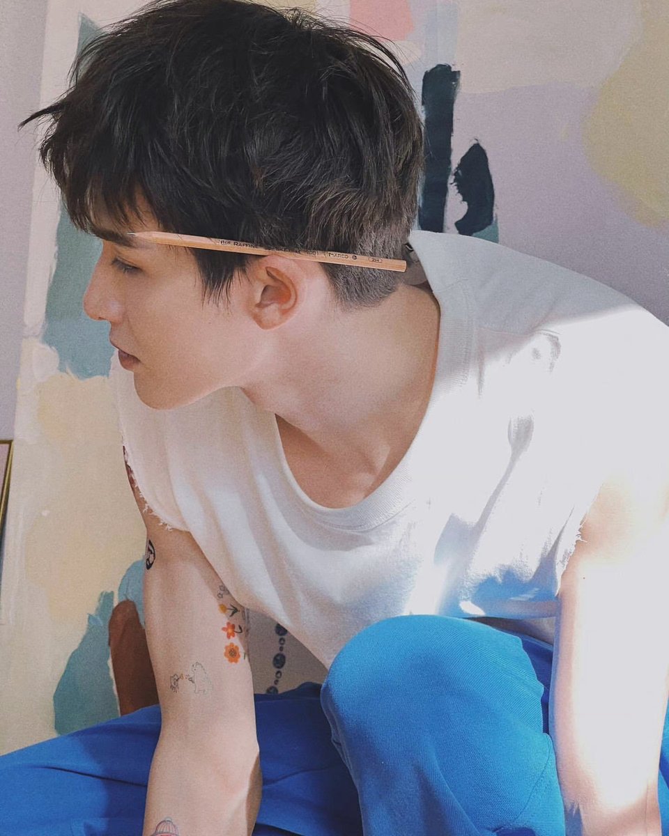 renn_wangy's tweet photo. im in luv with Zhengting's tattoo stickers♥ https://t.co/7TSTXCPHLO