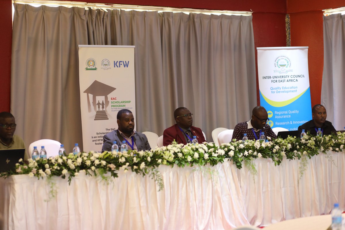 iucea_info's tweet photo. University Programme Coordinators sharing experiences with cohort 2 students on EAC Scholarship Programme on effective post graduate research and supervision https://t.co/3i0HWpKbTU