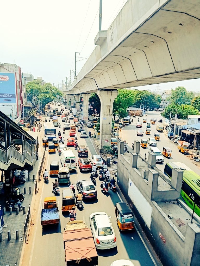 Priyank41223414's tweet photo. Busy and Sunny Hyderabad..☀️🚌
#Hyderabad
#Priyanka's Photography
#WeekoffVibes
@PeopleHyderabad
@HiHyderabad
@Hyderabad_Bot
@swachhhyd
@Hydbeatdotcom https://t.co/3xQssOhwZX