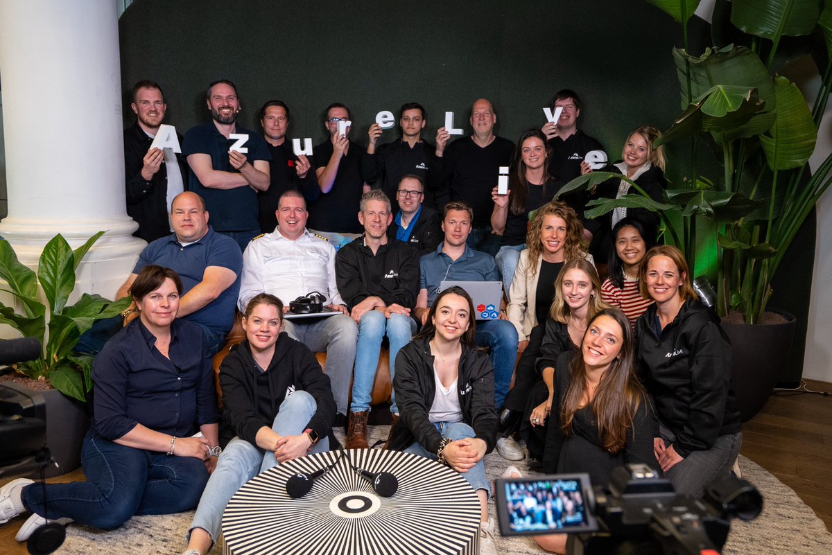 LiveAzure's tweet photo. What an incredible AZURELIVE 2022! 🔥

🔥 14 AWESOME speakers of the Azure Community 
🔥 VIRAL with +1.000.000 views on Twitter Timeline 💙
🔥 434 people used #AzureLive
🔥 70+ rickrolled  
🔥 2500 #Azure viewers
🔥 40 pizza's🍕

See you next year✨ https://t.co/oojAN5iwnl