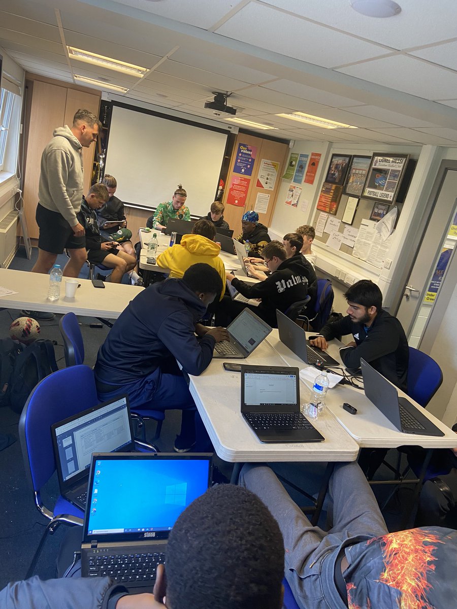 TheDragonWay's tweet photo. Busy classroom this afternoon! Everyone’s come in to complete their assignments after having two weeks off! 

If you’d like to join this full time football BTEC programme, get in touch!

07562789450
Liam.ellis@dragonfootballacademy.com

#TheDragonWay https://t.co/0k7UrmyHPn