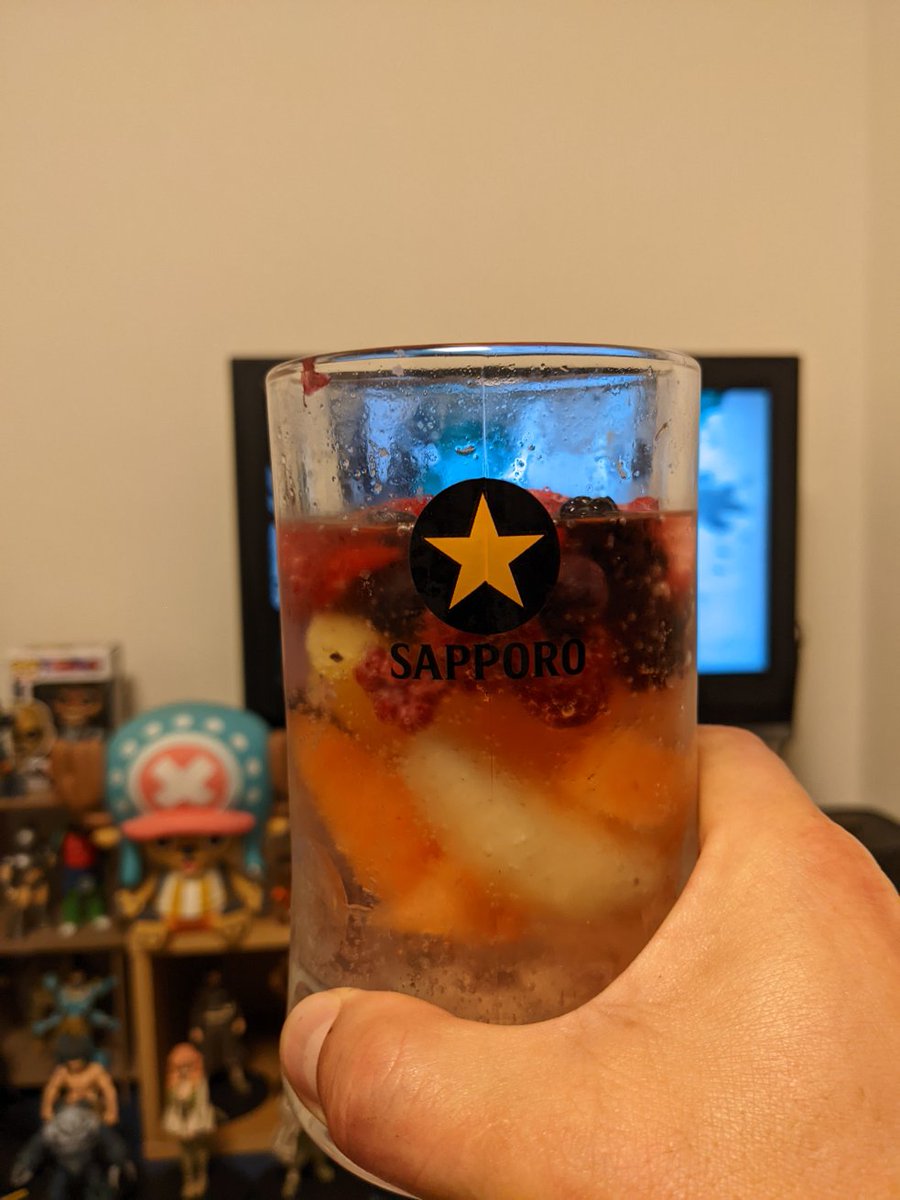 ken19731003's tweet photo. 昨日に引き続きメタルの教科書パート2を観ながらフルーツサワーで乾杯🍻
#globalmetal
#グローバルメタル
#サムダン
#YOSHIKI https://t.co/lkvXGWA8VC