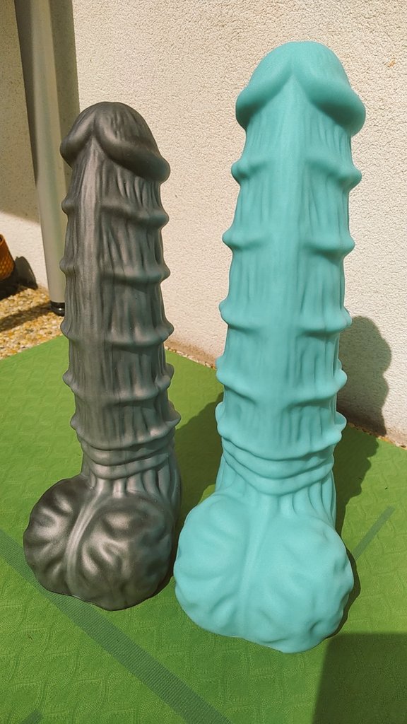 Big bro has arrived @ToysJuliet #fisting #monstertoys https://t.co/4fLmVEHRjc
