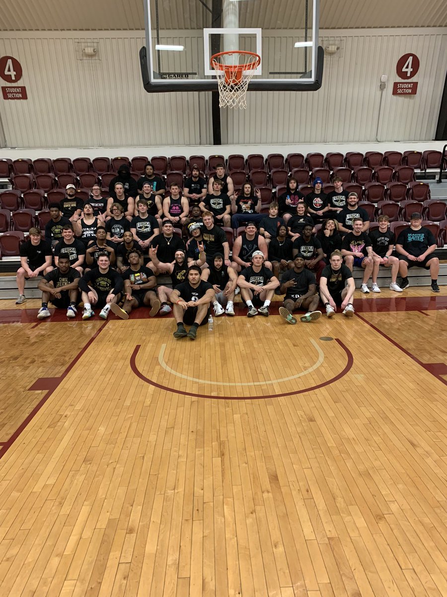 Something about Friday morning and rolling with the Red Devils! Men in Black #DTW <a href="/ECRDFootball/">Eureka College Football</a>