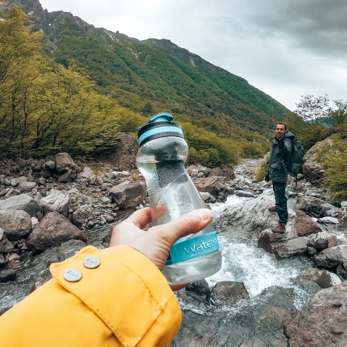 FenixLinternas's tweet photo. Ahora, para seguir con la aventura, llega @WaterToGo_
Botellas de agua, ligeras y reutilizables, con sistema de filtro 3️⃣ en 1️⃣ en el cuello, que limpia el agua mientras la bebes... #watertogo https://t.co/gcQETfvkU3