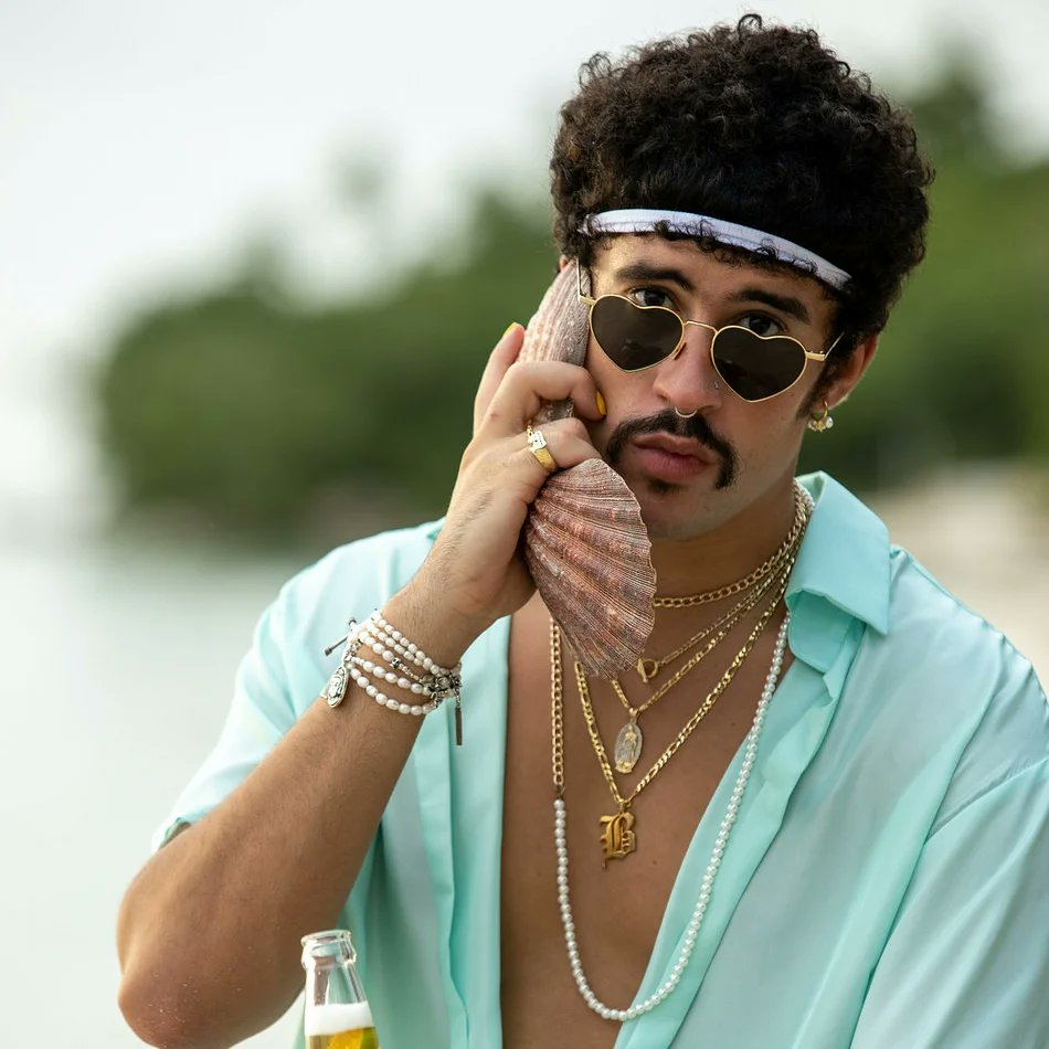 AllShineITDark's tweet photo. Bad Bunny will release a new album entitled "UN VERANO SIN TI" soon ☀️🐚✨🍉🌻🍦⛱️🤿🌴🌊
Call: +1 (787) 417-8605 to listen 📞 https://t.co/S9LiwSbt6V