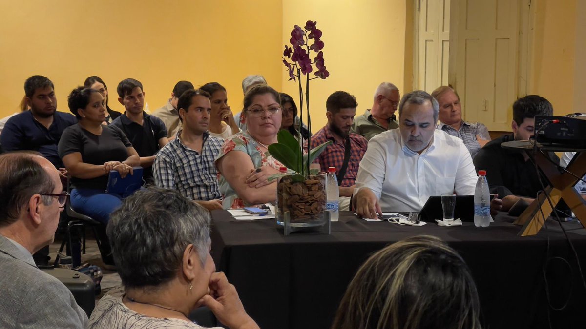 asu_causa_nac's tweet photo. Desde la plataforma ciudadana “Asunción Causa Nacional” compartimos un breve resumen de los principales temas conversados en el panel-debate sobre la Franja Costera, realizado el 20 de abril pasado, organizado por el Colegio de Arquitectos del Paraguay (CAP). https://t.co/lnbpUN2Uf2