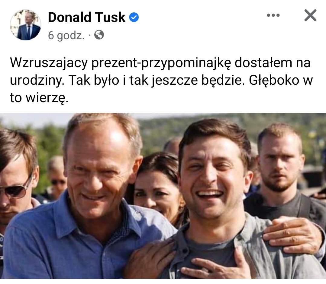 MalaSycylia's tweet photo. Ależ trzeba być zdesperowanym aby wrzucać takie coś? Jedyny czlowiek,  z którym się tulił wywołał chaos i wojnę w Europie.
Żałosny #Tuskin https://t.co/aN2r4pMKwM