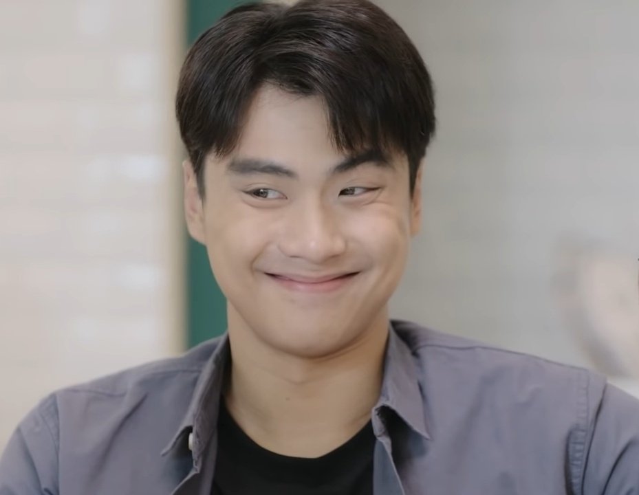 porr_patlnwza55's tweet photo. #GQhowtodate #mynameisnanon #tumcial 

nnn: i like charming ppl        
off: i like cute ppl                meanwhile https://t.co/01HJT87vWb