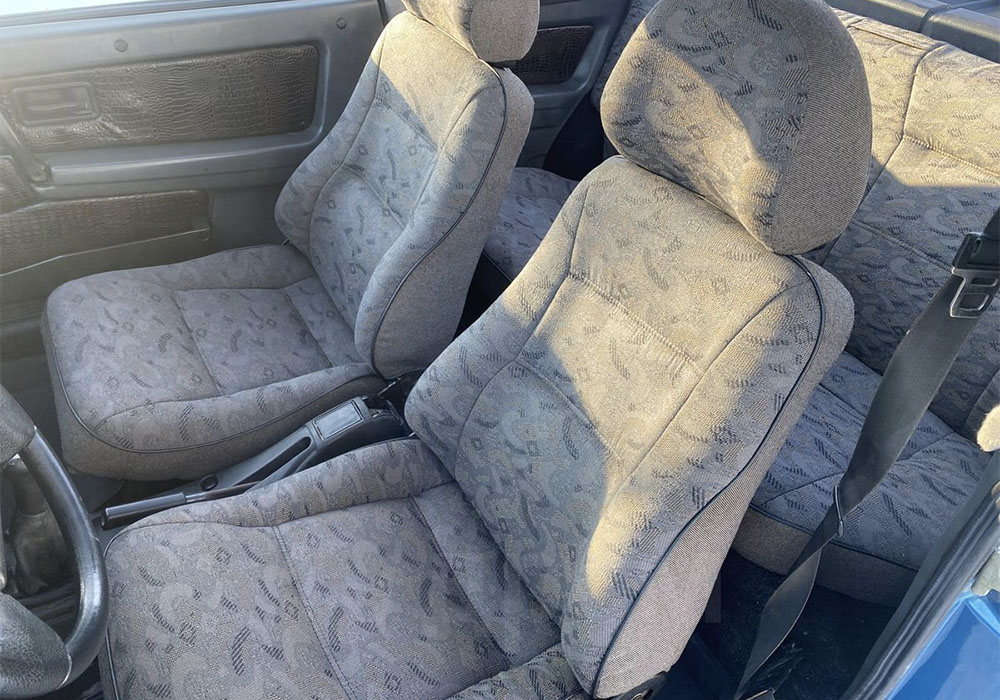 #объявадня
Восьмёрка в кузове ландо—бюджетный вариант для летних покатушек с шиком.

Спецверсия предназначалась для немецкого рынка. Продавец уверяет, кузов в отличном состоянии, никакого колхоза. Новый тент. Установлен и вписан в ПТС инжектор. 

Как вам?

drom.ru/s/sNc