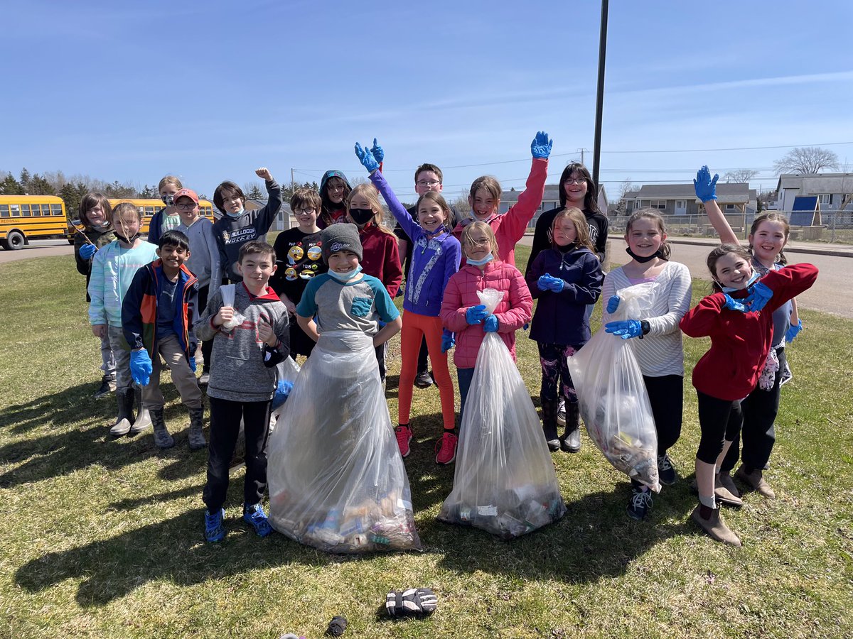 AntEdCentre's tweet photo. Celebrating Early Day by discussing the importance of protecting the Earth and with some spring cleaning! https://t.co/1vVtAALxUK
