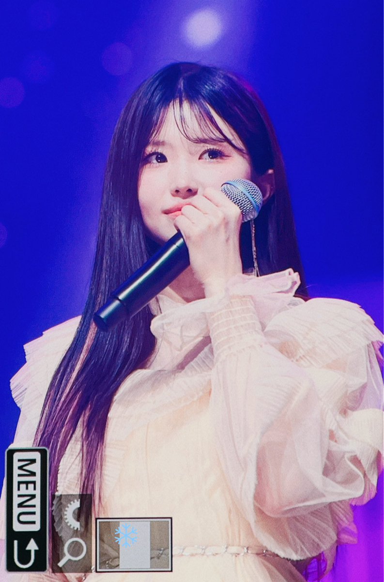 snowflake970929's tweet photo. 220422

#fromis_9     #프로미스나인      #송하영 https://t.co/6hz2JJ6hiu