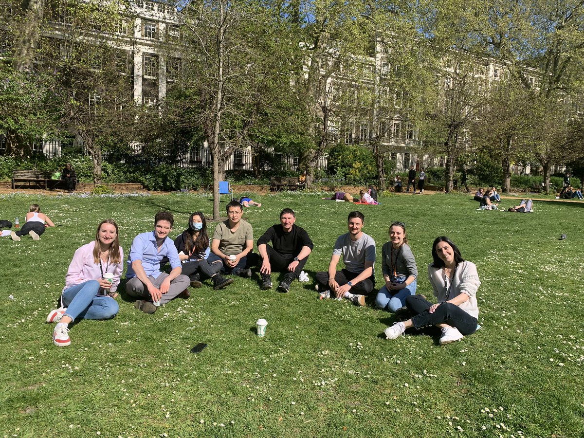 Some members of the Howorka group got together in the park to welcome the new group members Javier Cabello Garcia (Postdoctoral Researcher) and Ting Liu (Master‘s Student)