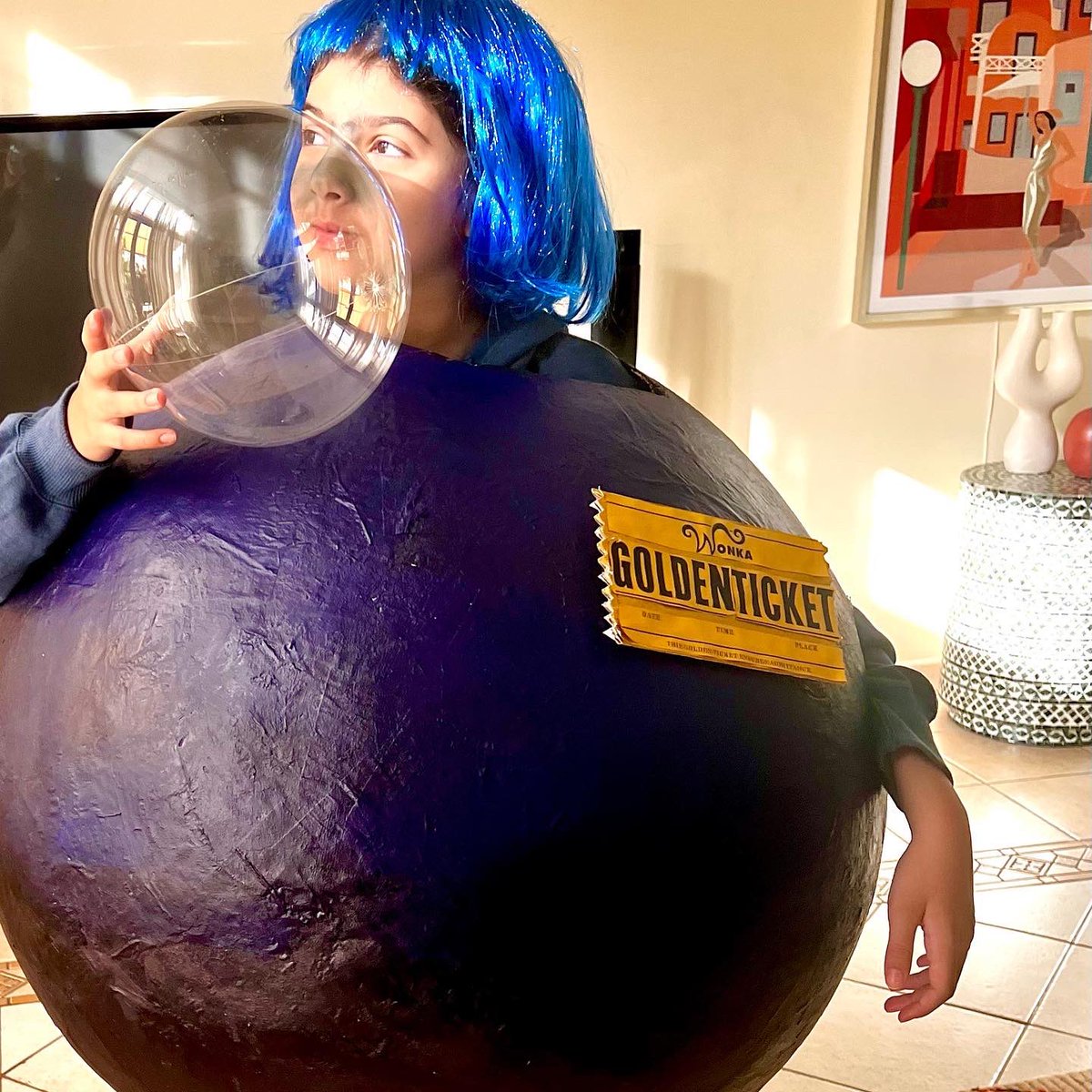RanyaNagi's tweet photo. Violet Beauregarde 🫐 @roald_dahl #bookday #charlieandthechocolatefactory https://t.co/7cEyLzkJhd