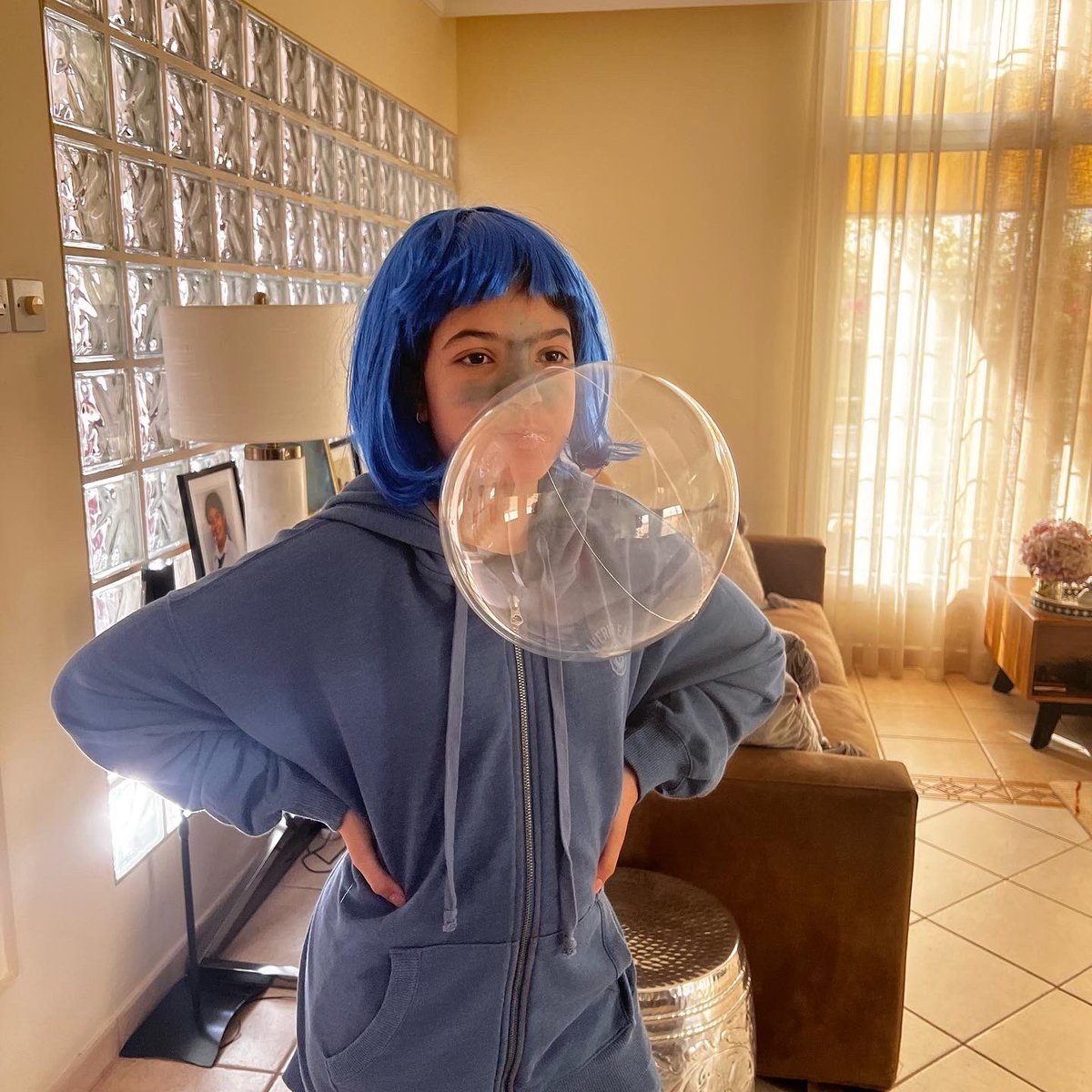 RanyaNagi's tweet photo. Violet Beauregarde 🫐 @roald_dahl #bookday #charlieandthechocolatefactory https://t.co/7cEyLzkJhd