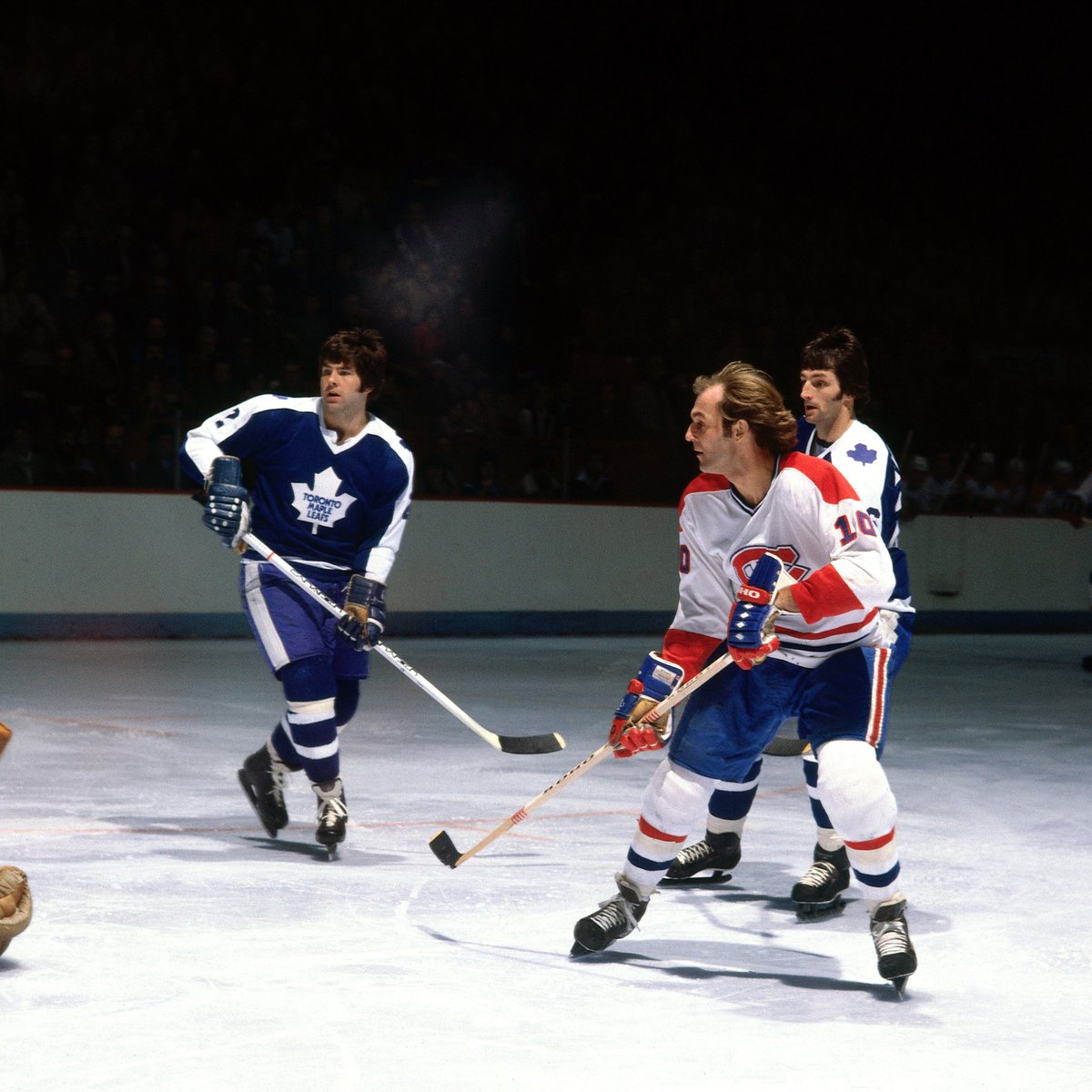 LeafsAlumni's tweet photo. The @LeafsAlumni are saddened to learn of the passing of Guy Lafleur.

Guy was a @CanadiensMTL icon and one of the most talented players in @NHL history. He won 5 Stanley Cups and recorded 1353 points in just 1126 regular season games played.

Our thoughts are with Guy's family. https://t.co/zEjji8jBn7