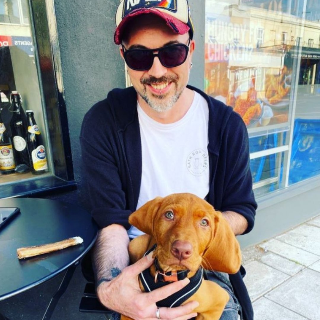 Today, our General Manager, Jake, is serving his last customers at Bath Road Beers
Thank you for all of your hard work and for helping to create a (two-time) award-winning shop!
Deputy Manager, Lee, will be taking over and keeping our lovely customers well-hydrated 🍺