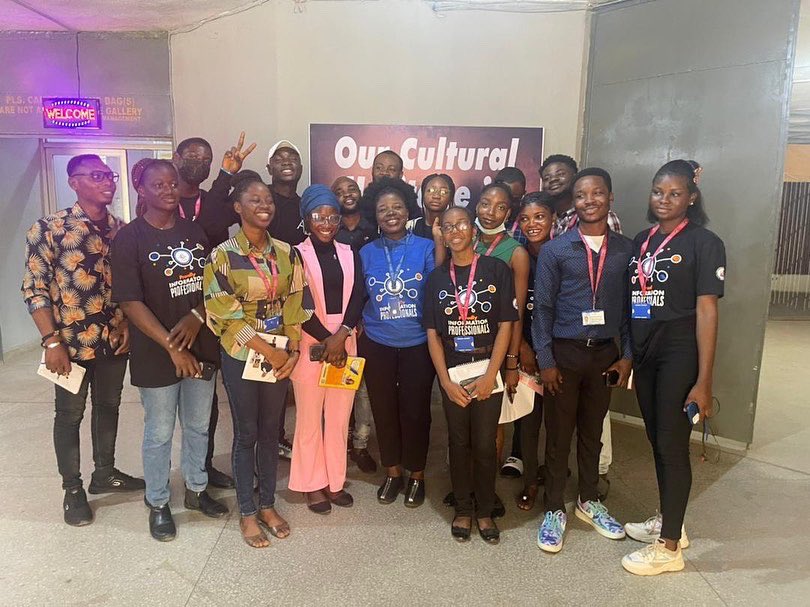 LeadcityIB's tweet photo. 200 level students at the National Museum of Unity, Ibadan. https://t.co/EkSojaPpqc