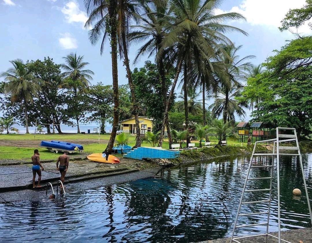 fidelinepaule's tweet photo. <<DISCOVER SEME BEACH>>
Seme Beach est situé aux abords de la plage de Bakingili à 20 kms de Limbe, au pied du Mont Etindé, dans la chaîne du Mont Cameroun.
📸 Seme Beach
#semebeach
#climate #cleanseas #sustainability #climatechange #com #Cameroun #CoM #tourisme #Limbe https://t.co/SC4KyJNXt3