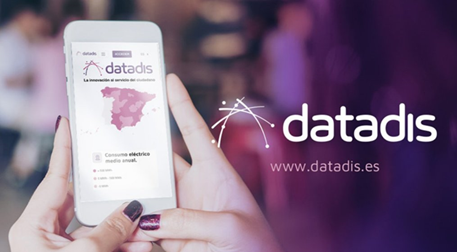 aelec_es's tweet photo. ¿Conoces #Datadis? La solución digital que facilita a los usuarios poder acceder, a través de un canal común, a la información de su consumo eléctrico. Nunca fue tan sencillo conocer en qué consiste tu factura eléctrica. Lo puedes descubrir aquí: https://t.co/X0pbl5b4Eg https://t.co/DvRMUTiscQ