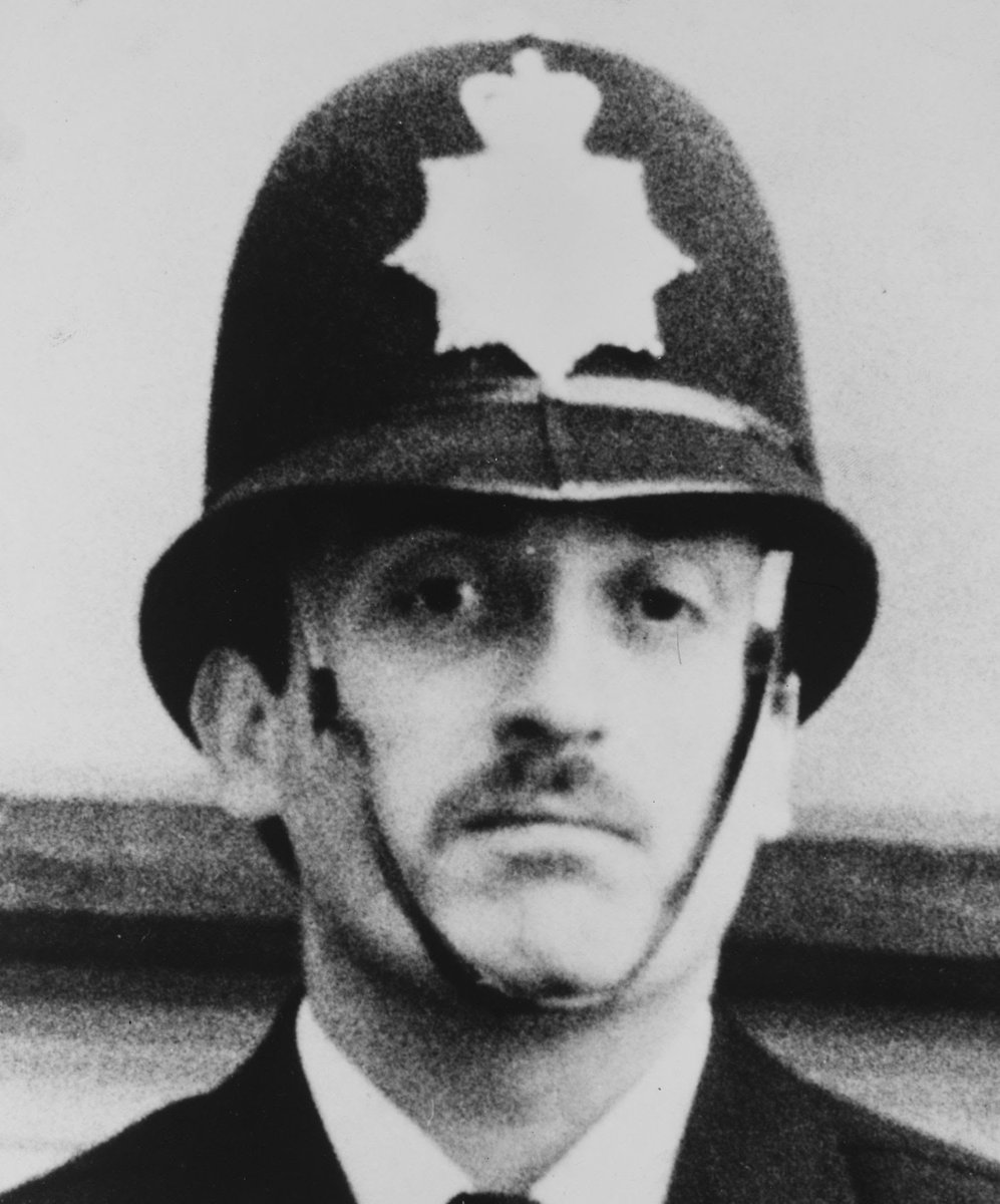 Wilson75Blue's tweet photo. @metpoliceuk 6th of October 1985 Whilst retreating to safety PC Blakelock stumbled,lost his footing and was set upon with machetes, knives, bats and bricks. Murdered with 40 stab wounds on his body inc 8 to the head as they tried to de capitate him. Legacy?!!💙 https://t.co/tnuqy9ULgL