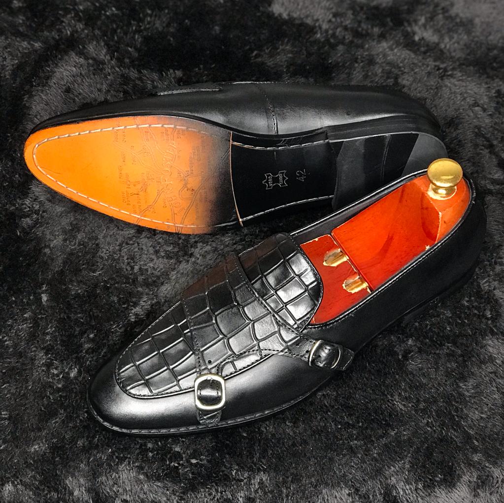 NittoFashions's tweet photo. The Whole World 🌍 is Under Your Feet, Wear Nice Shoes
Sizes 39-45 Available
4499/=
🤳0717765553
Mwai Kibaki
Rest In Peace
Deputy President
Uhuru Kenyatta
#RATEMYCLOSET
#NFSCLOSET https://t.co/qij7GOYqBb