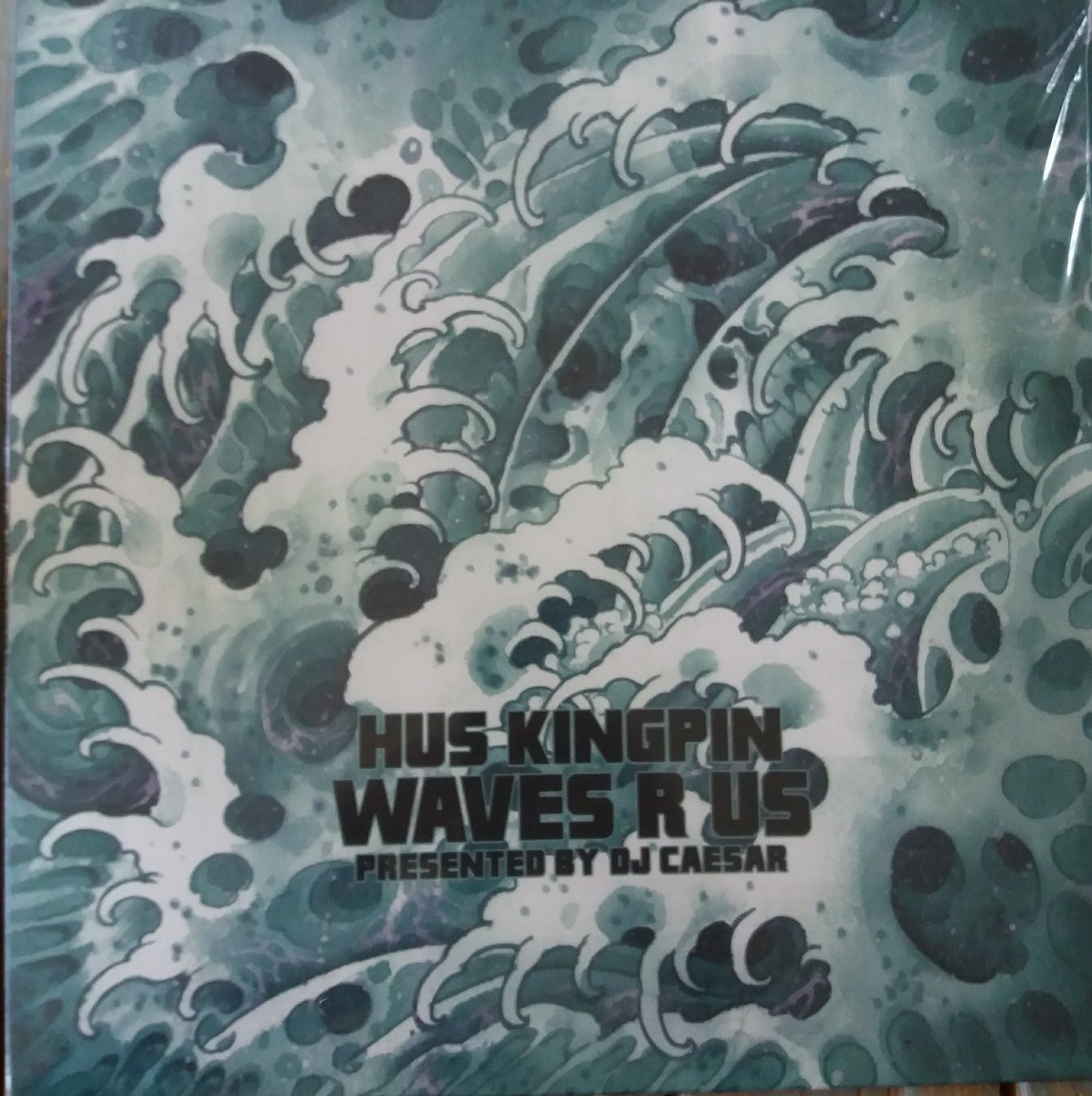 astralbanger's tweet photo. Just bought this: @HusKingpin - Waves R Us presented by DJ Caesar (2018) @tuffkongrecords / The Winners World ft. @TheRealKoolGRap @daflyyhooligan @planetasia @SmooVth @WESTSIDEGUNN @BigGhostLtd @rocmarci @WHOISCONWAY + more 
#noskipdisc #strictlybangers https://t.co/zdR0m9tTkC