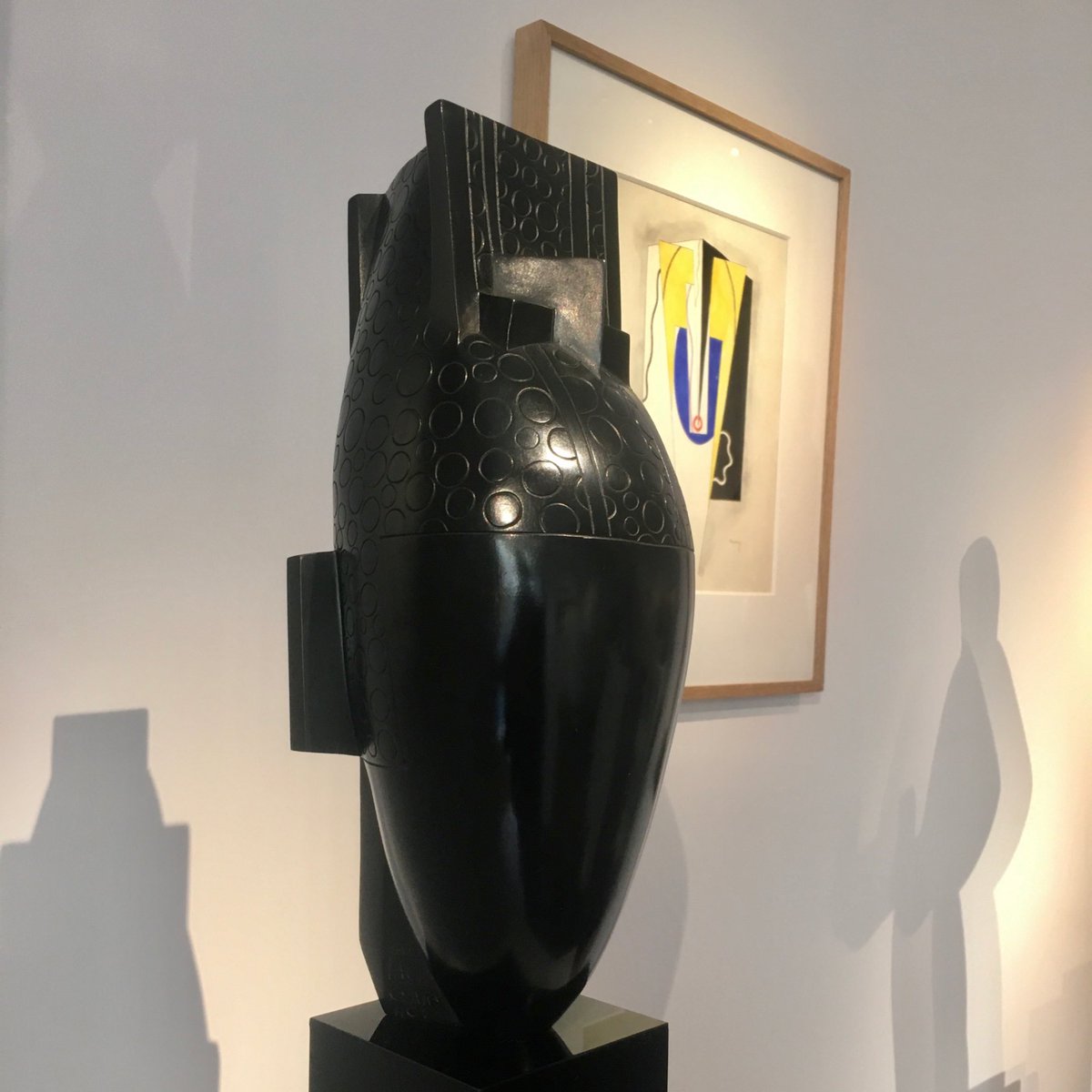 Guiguiii94's tweet photo. Qq mois après la galerie De Vos, c’est au tour de la #GalerieVallois d’offrir une nouvelle expo au grand sculpteur moderne #JosephCsaky (1888-1971)
Une quarantaine de pièces, bronzes, reliefs en verre opalin gravé, mais aussi de belles gouaches et aquarelles, jusqu’au 30 avril. https://t.co/JvGY4sVOnD