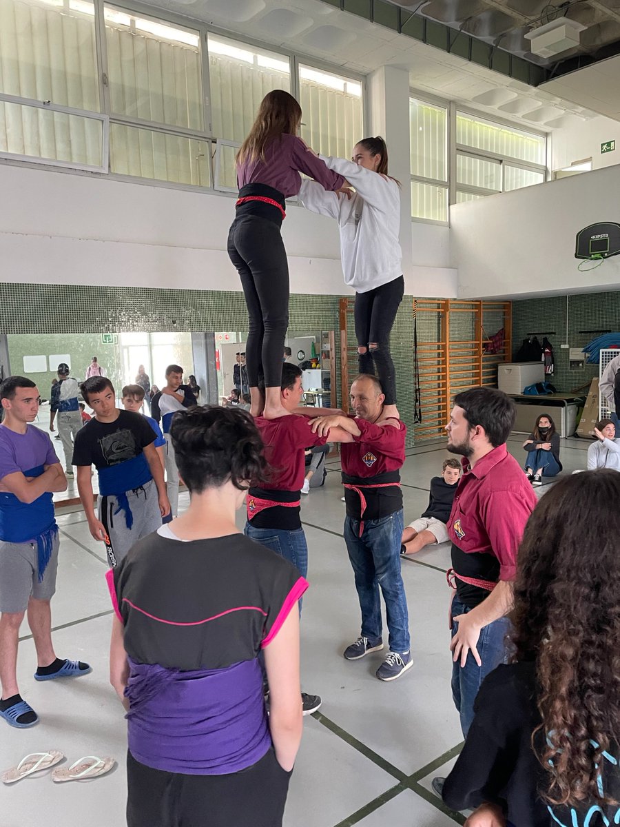 Aprenem a fer castells amb la <a href="/jovedesitges/">Jove de Sitges</a>! #santjordibenapres2022