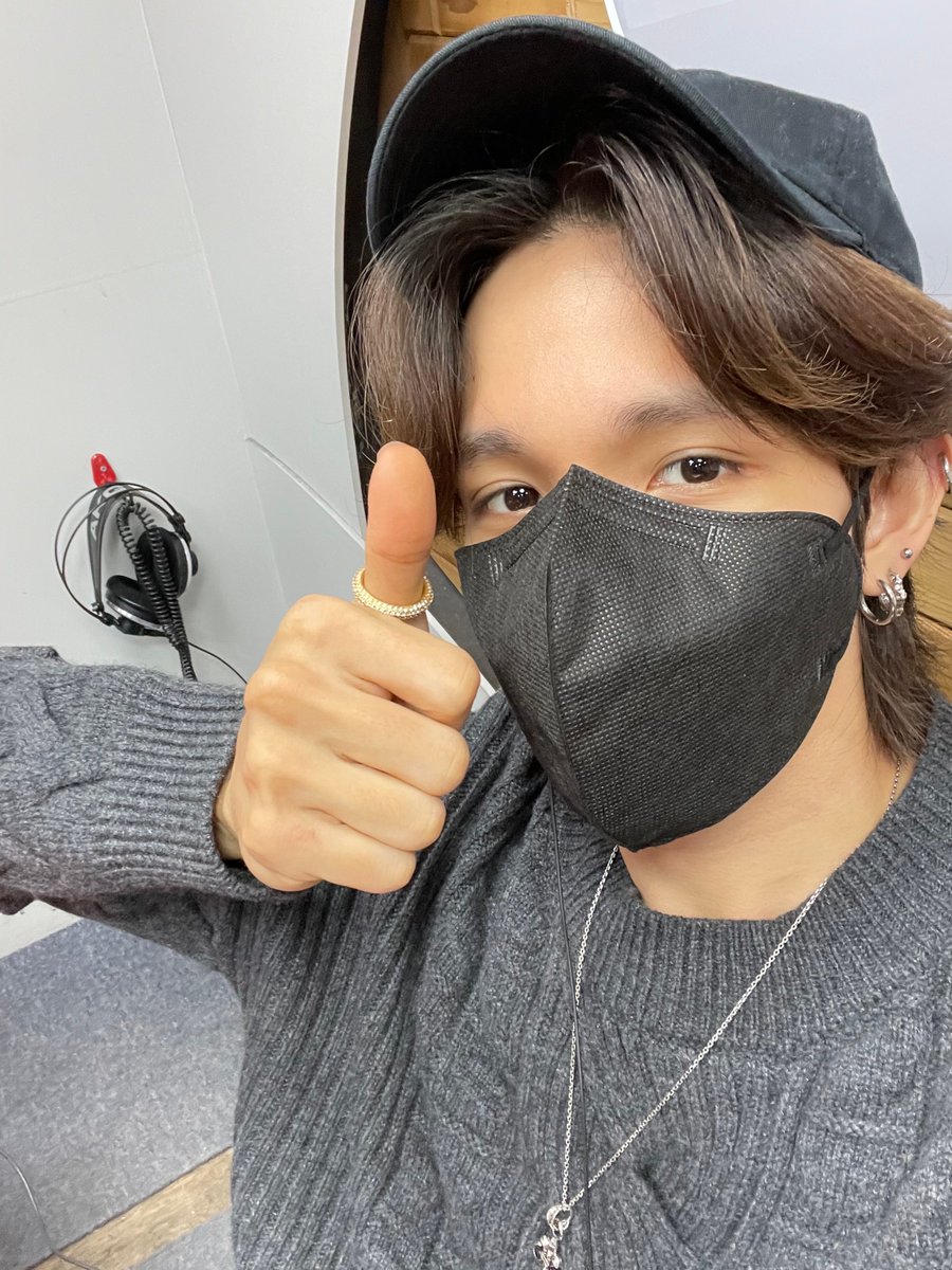 SAMUEL_twt_ tweet picture