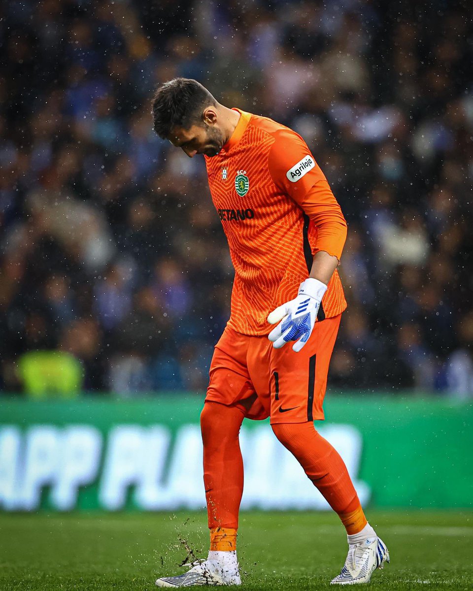 Ontem foi uma noite dura. Não conseguimos ser a nossa melhor versão e devemos fazer autocrítica. Vamos encarar com exigência máxima o que falta jogar. Seguimos juntos. 🟩⬜