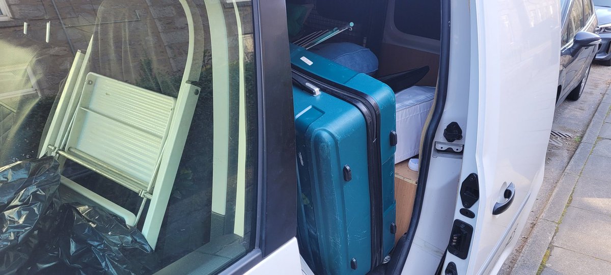 burnett_kenny's tweet photo. First of several van loads moving @ZoeBurnettt into new flat today. #itswhatdadsdo #lifeofapilot https://t.co/vVjxA8WY4y