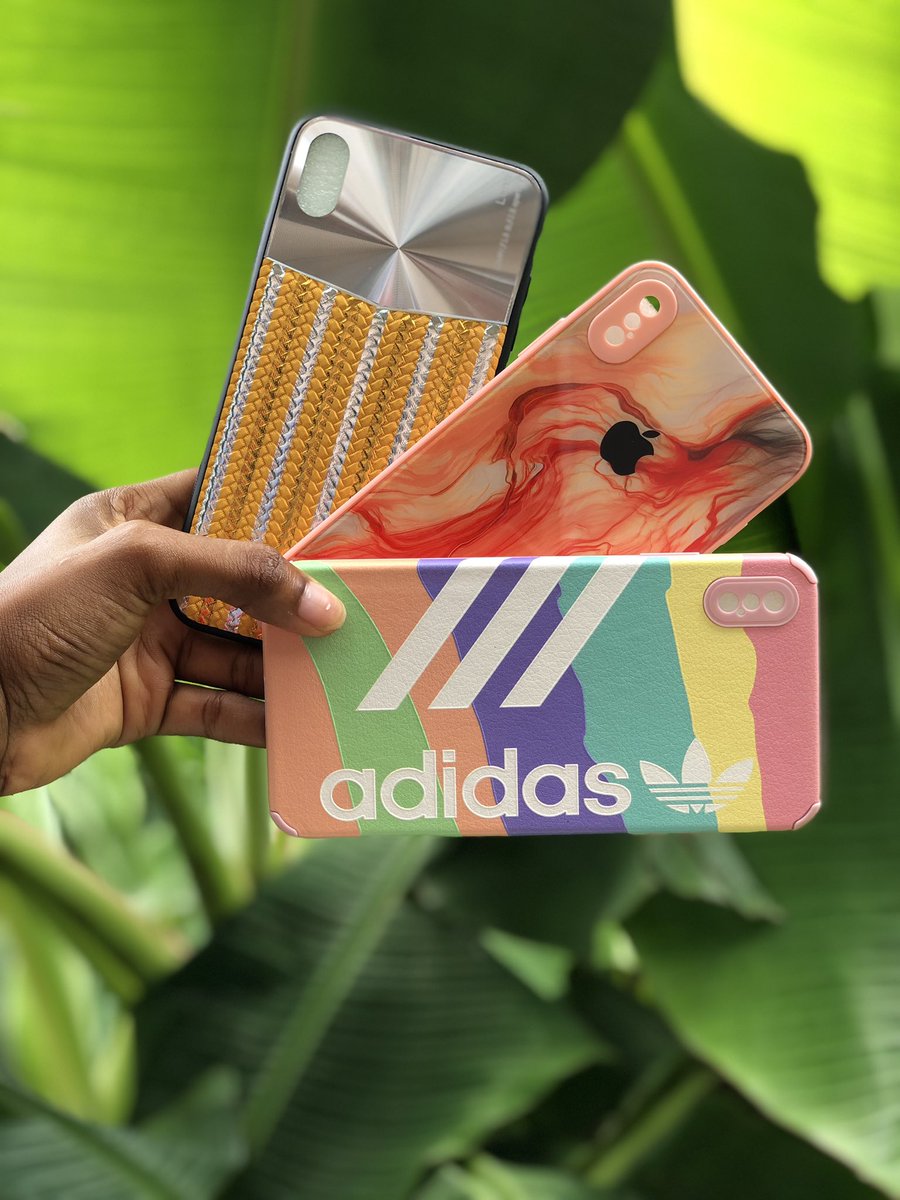 CieOnline's tweet photo. The category is : iPhone XS MAX ✨
Choisis ta pochette, exprime ta personnalité 😉
#iphone #appleiphone #cases #douala #cameroun #phonecase #originalcase #airpods #accessoires https://t.co/jzRRJHzu7n
