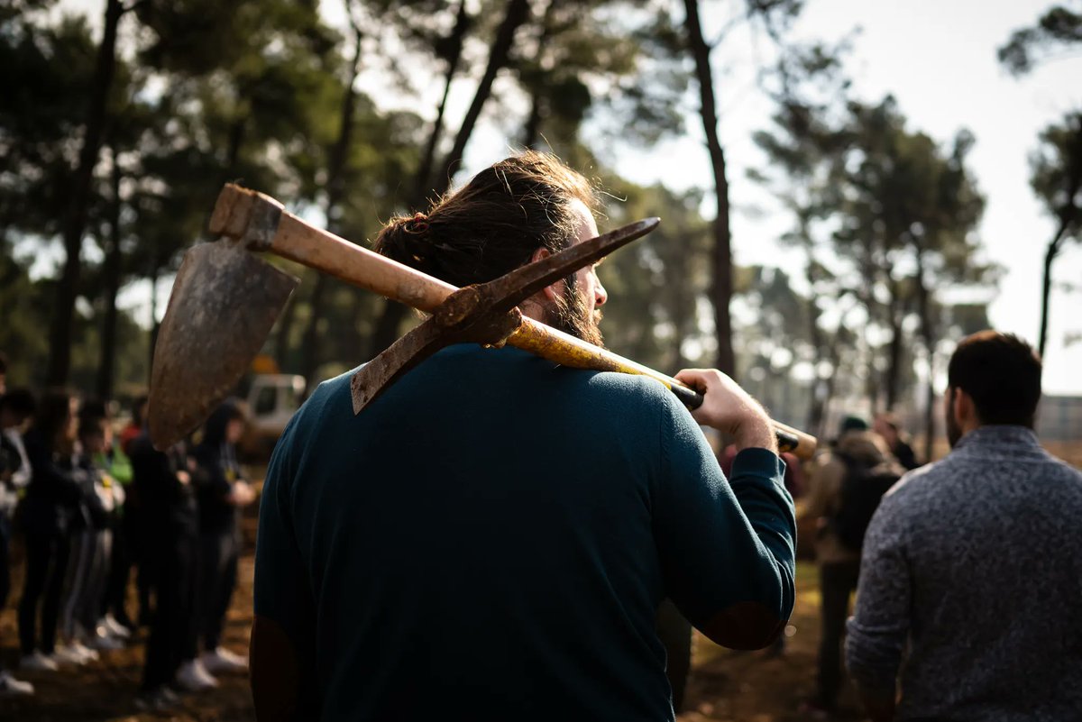 meanderbug's tweet image. Our team leads a #communitygarden effort in the heart of Podgorica, the capital city of Montenegro. So far, our community planted more than 300 trees &amp;amp; bushes plus more than 1000 veg &amp;amp; fruit seedlings. Nature is coming alive at the Urbana Basta. 
#EarthDay2022 #naturelovers
