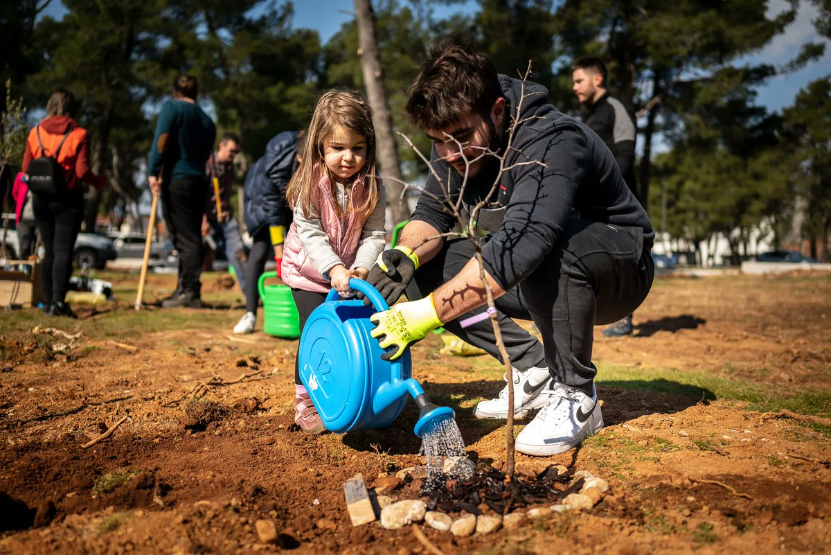 meanderbug's tweet image. Our team leads a #communitygarden effort in the heart of Podgorica, the capital city of Montenegro. So far, our community planted more than 300 trees &amp;amp; bushes plus more than 1000 veg &amp;amp; fruit seedlings. Nature is coming alive at the Urbana Basta. 
#EarthDay2022 #naturelovers