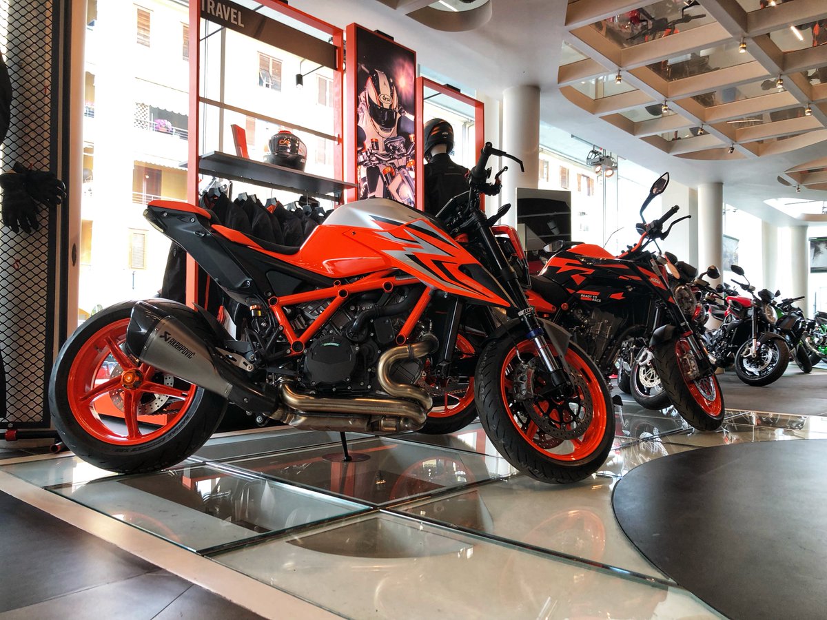 fanimotors's tweet photo. 🔥KTM 1290 SUPER DUKE R EVO 2022🔥
Vieni a scoprirla in concessionaria!
Ti aspettiamo dal Lunedì al Sabato dalle 09.00 alle 13.00 e dalle 15.00 alle 19.00
Contattaci o prenota il tuo appuntamento ⤵️
🖥https://t.co/rZQl3fJ6TR
📞 055 715661 - 3348463510
📍Via Empoli 31/C, Firenze https://t.co/MxDZxvpmDc