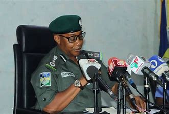 marblescoin1's tweet photo. The Inspector-General of Police, IGP Usman Alkali Baba, has strongly condemned the recent spate of attacks on police officers, facilities, and other police operational assets around the nation, particularly in the South East.  #IPOB #NigeriaPolice

https://t.co/z2QG2yioe5 https://t.co/Sr9BxqVp7S