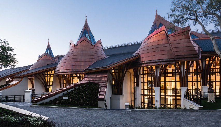 Footballtweet's tweet image. 🇭🇺 Just look at the incredible architecture of the Pancho Arena in Hungary, home to Puskás Akadémia FC. 😍😍

This stadium has a capacity of 4,000 fans. 🏟