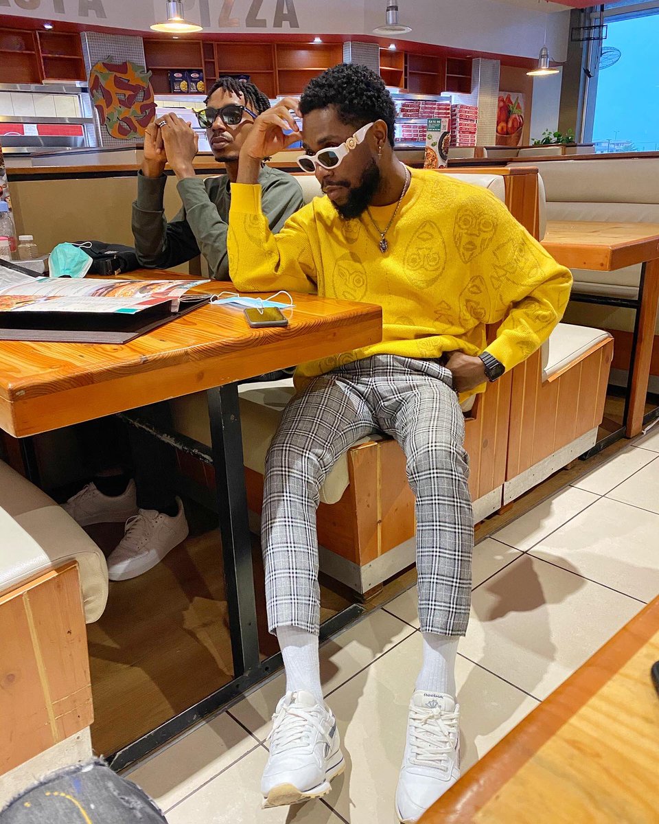 nextpage_AgainO's tweet photo. #againO having lunch and debating Ferrari prices ๐ ๐ https://t.co/wGnJ03DsLP