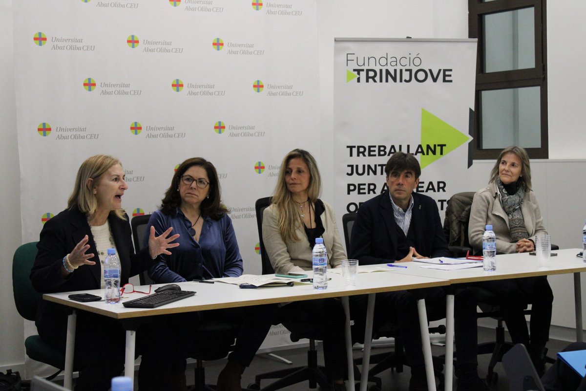 PROJECTES EUROPEUS 🇪🇺 / Al llarg d'aquest matí estem realitzant la presentació del projecte d'inclusió dels joves a través de l'esport ORIENT a la Universitat Abat Oliba <a href="/UAOCEU/">CEU UAO</a>🏃‍♀️⌚️

👏 Moltes gràcies als ponents i als joves que ens acompanyen

#Trinijove #ORIENT #inclusió