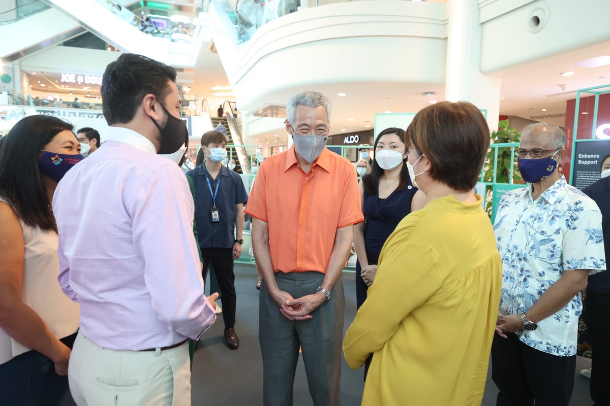 Launched the Celebrating SG Women exhibition at Plaza Singapura today. This roving exhibition showcases the journey and progress of Singapore’s women from the past, to the present, and future. Do visit if you can! – LHL go.gov.sg/iflp2q