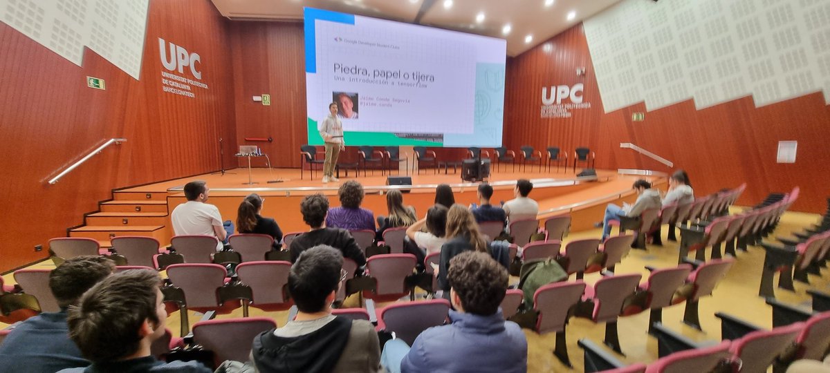 andreuibanez's tweet photo. El @DscSpain #IMPACTParty llega hoy a #Barcelona en el Vèrtex de @la_UPC, con los Google's @googledevs Students Clubs in Spain, los ponentes van explicando @TensorFlow @Android @Dialogflow y más tecnologías, junto a sus experiencias https://t.co/7KR4f6d6kt