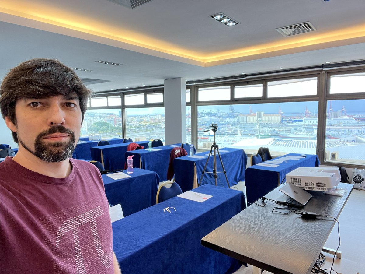 divermates's tweet photo. No todos los días se hace un taller con estas vistas #jornadasSPCM https://t.co/XmFoXqivuR