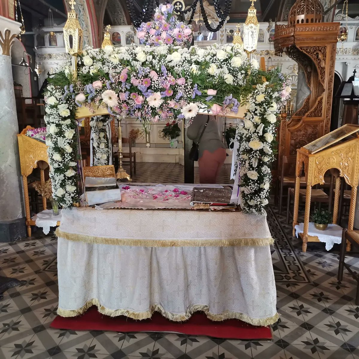 IanAgg54's tweet photo. Χρόνια πολλά με υγεία, καλή ανάσταση 💐💐💐 https://t.co/xKPrg5edwB