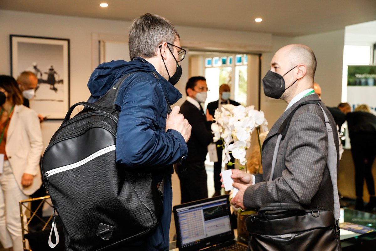 Partecipare al nostro evento finale è una 𝐠𝐫𝐚𝐧𝐝𝐞 𝐨𝐜𝐜𝐚𝐬𝐢𝐨𝐧𝐢 𝐝𝐢 𝐢𝐧𝐜𝐨𝐧𝐭𝐫𝐚𝐫𝐞 non solo i nostri consulenti, ma anche altre persone come te, interessate a queste tematiche. 𝐍𝐞𝐭𝐰𝐨𝐫𝐤𝐢𝐧𝐠 𝐞 𝐧𝐮𝐨𝐯𝐞 𝐨𝐩𝐩𝐨𝐫𝐭𝐮𝐧𝐢𝐭𝐚̀ 𝐝𝐢 𝐜𝐫𝐞𝐬𝐜𝐢𝐭𝐚.