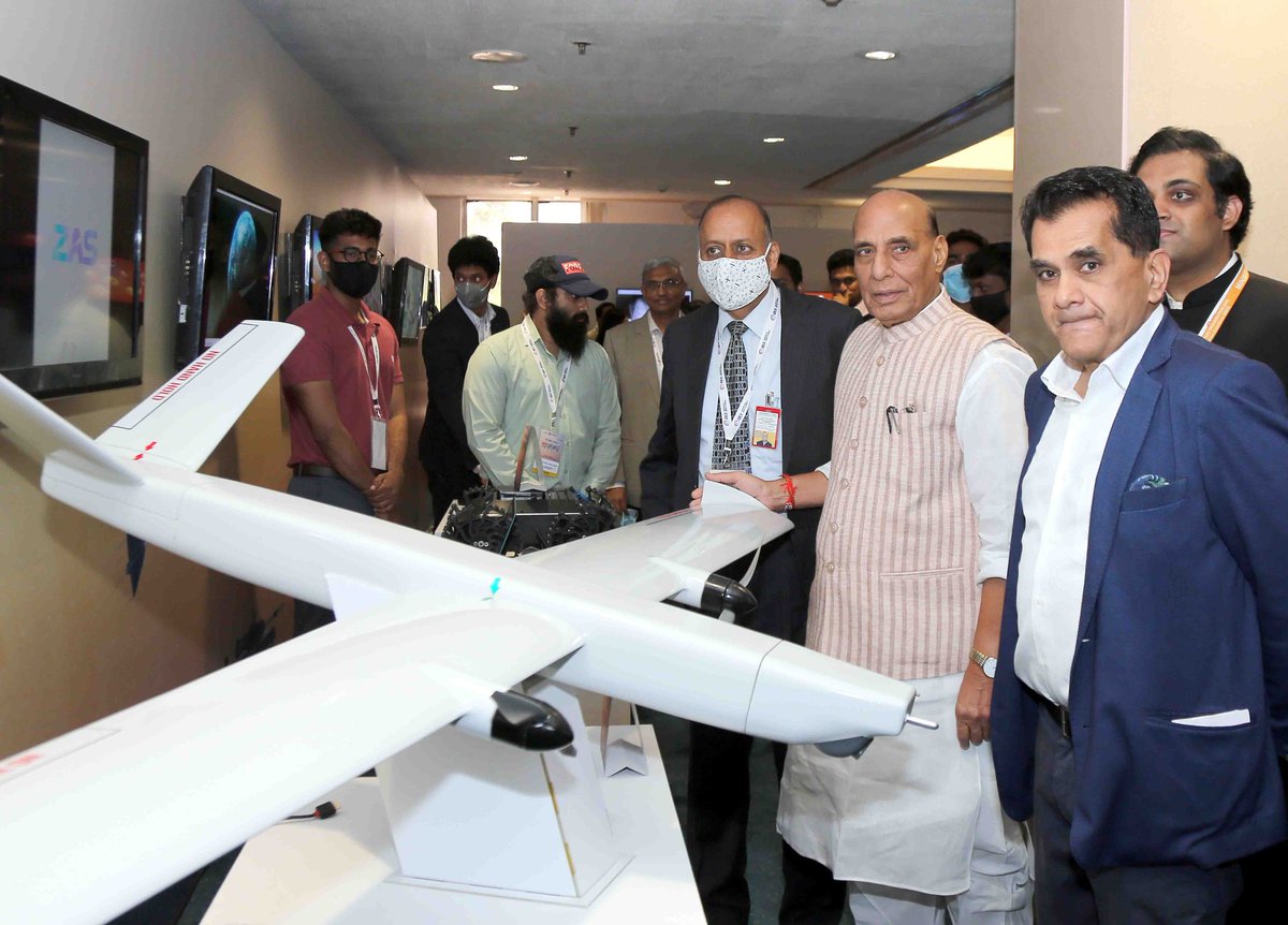 proshillong's tweet image. @DefenceMinIndia Shri @rajnathsingh  launches @India_iDEX-Prime &amp;amp; 6th Defence India Start-up Challenge during #DefConnect 2.0
➡️ : Support start-ups for projects beyond Rs 1.5 crore up to Rs 10 crore 📎 : pib.gov.in/PressReleasePa…