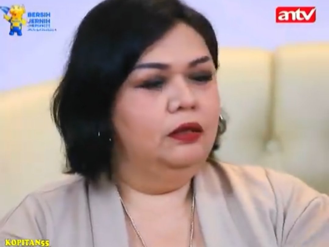 haerani03's tweet photo. Ni si KARUNG GONI @Kafiyasari19 ngomong Kinan tak pantas jadi istri TM,  dasar kucruk😡😡😡😡
#TMTM255 https://t.co/1tI5PpuSsR