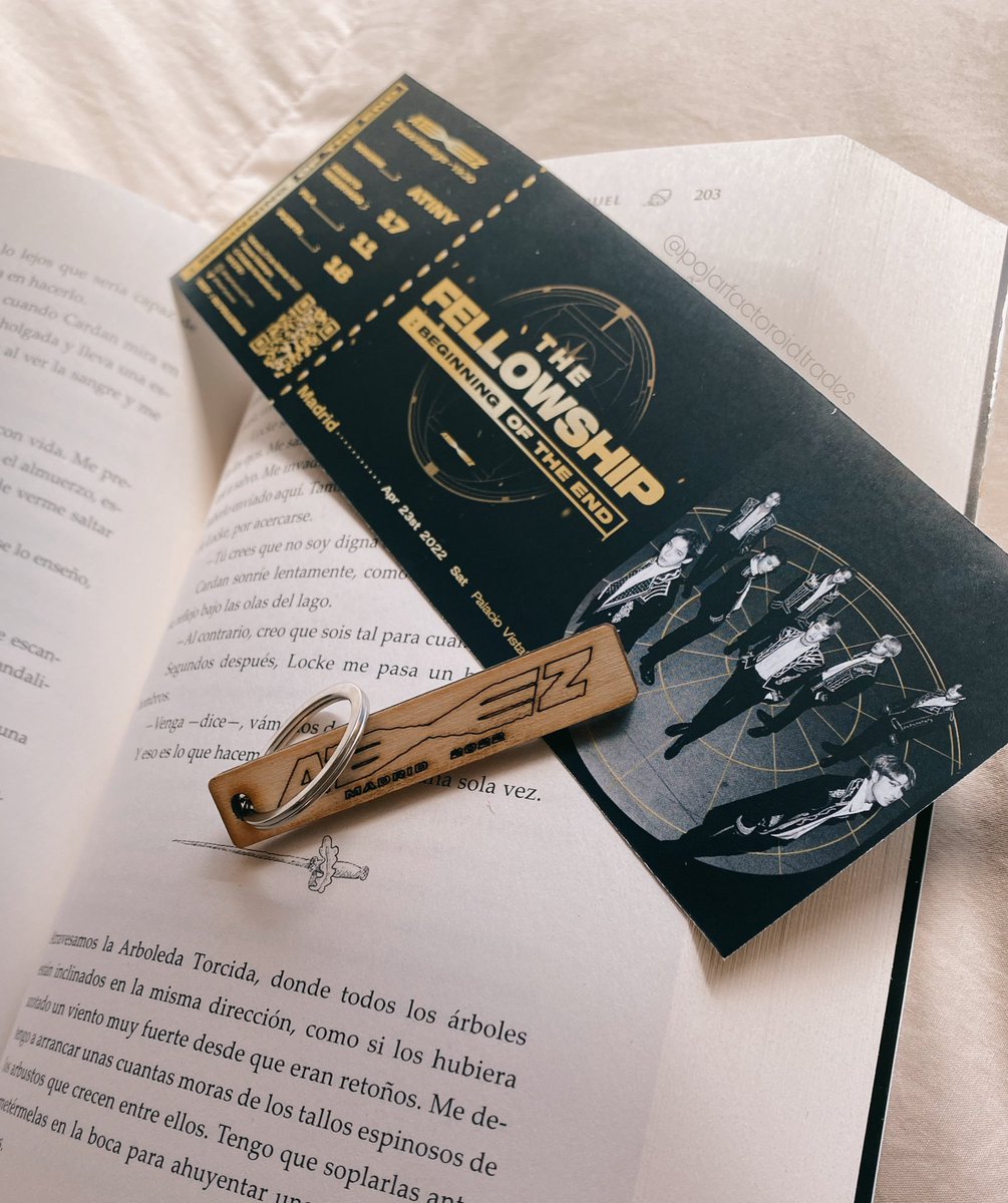 polarfactoroid's tweet photo. En vista del amor que han recibido las entradas y llaveros os invitamos a que estéis atentxs las próximas semanas a nuestras redes! Estamos pensando en maneras de que todo el que quiera consiga sus entradas y llavero de recuerdo ❤️ 

#ATEEZinMadrid #ATEEZWORLDTOUR2022 https://t.co/qYqVnD1Nux